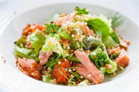 quinoa salade met gerookte zalm